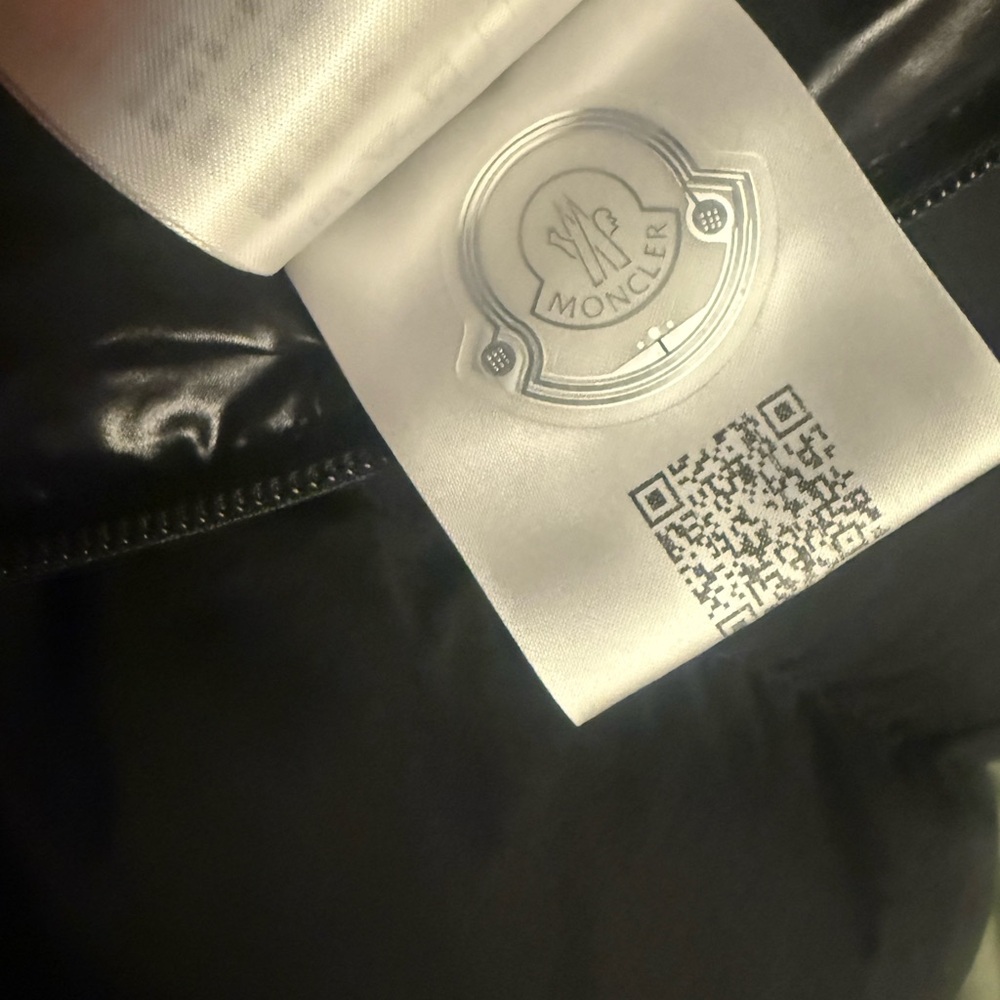 Moncler Cerces Puffer Jacket - Picture 5 of 7